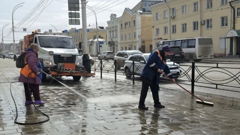 В Тамбове началась генеральная уборка улиц: машины вышли на мойку улиц Советской и Интернациональной В Тамбове началась генеральная уборка улиц: машины вышли на мойку улиц Советской и Интернациональной
