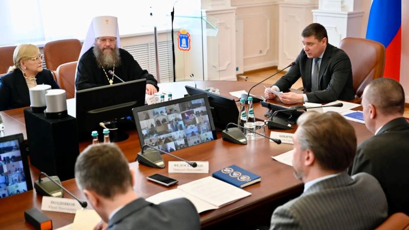 Евгений Первышов предложил сделать Радоницу выходным днём в Тамбовской области