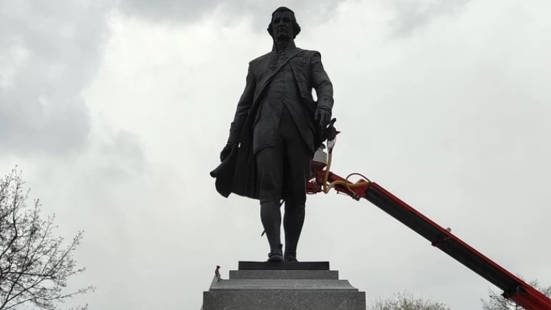 В Тамбове установили шестиметровый памятник Гавриилу Державину