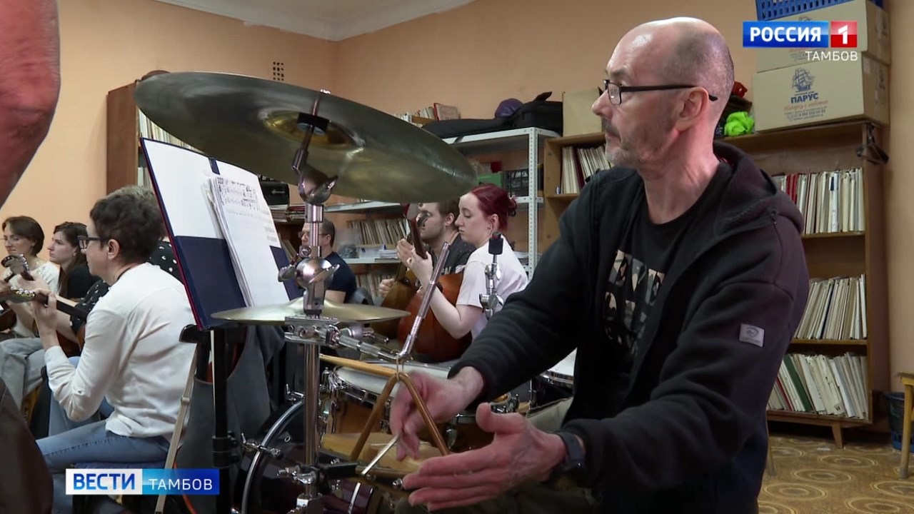 Оркестр русских народных инструментов «Россияне» отмечает юбилей — 35 лет Оркестр русских народных инструментов «Россияне» отмечает юбилей — 35 лет