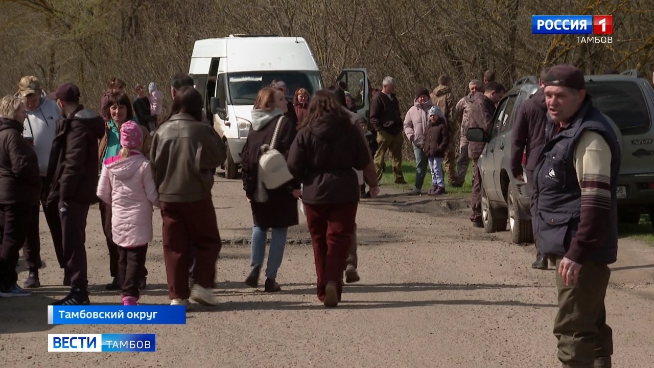 Семь лет - один ответ: дорога в Сураве, похоже, дождалась ремонта
