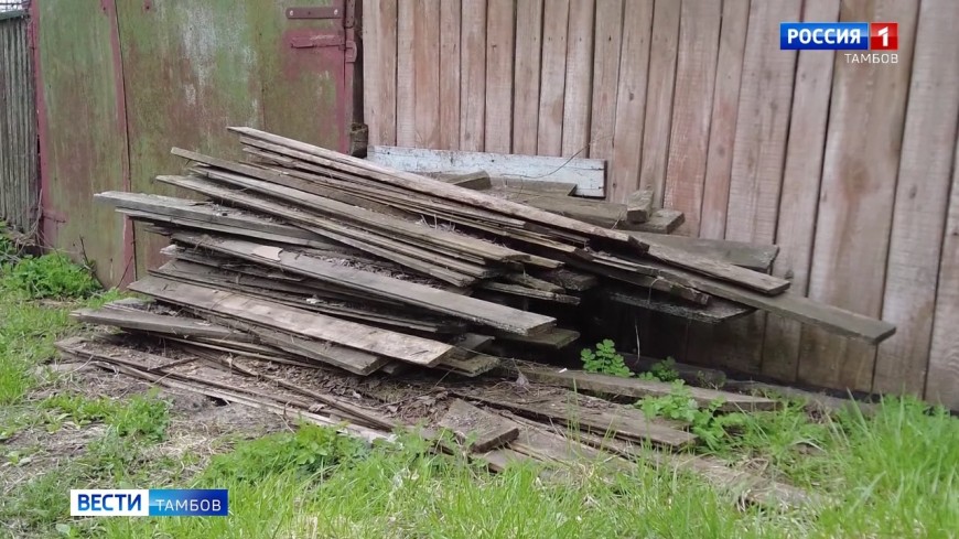 Мухи и котлеты отдельно. Жильцам частного сектора объясняют правила складирования мусора