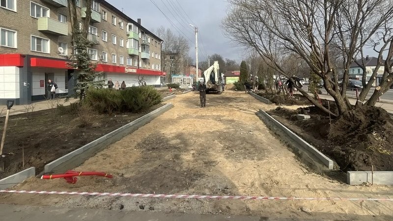 В Мичуринске продолжают благоустройство сквера на Липецком шоссе