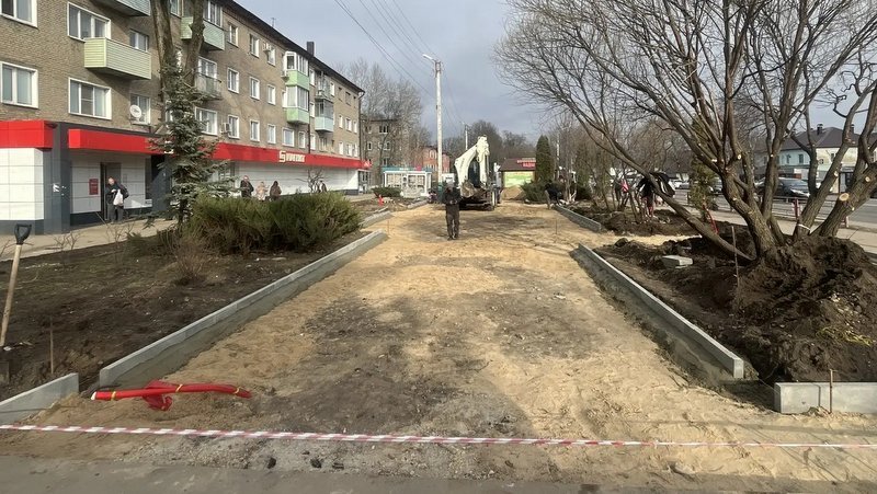 В Мичуринске продолжают благоустройство сквера на Липецком шоссе