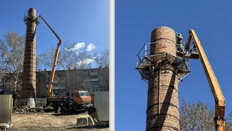 Во дворе МКД на Володарского,4 демонтируют 30-метровую дымовую трубу бывшей котельной