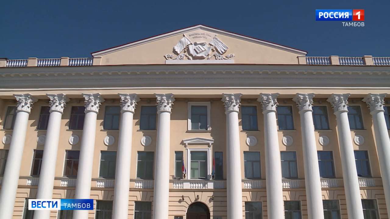 Одно здание - несколько историй: от Дома офицеров до краеведческого музея