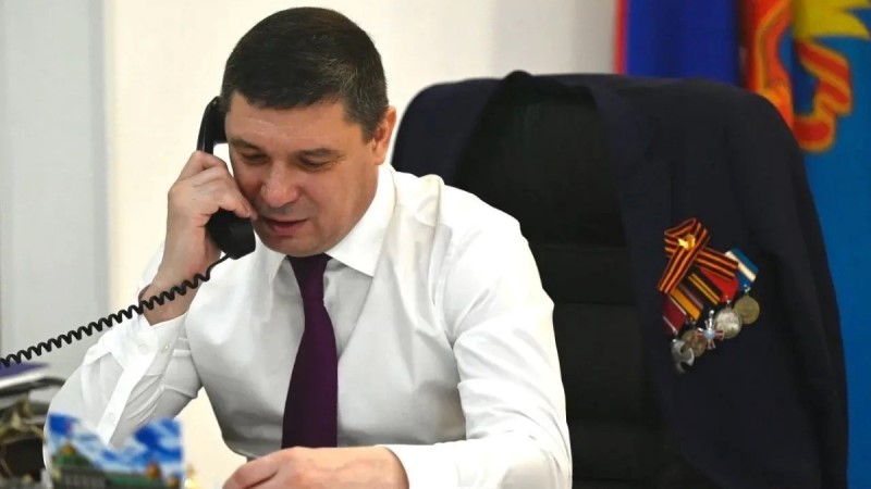 «Пример для всех нас»: Евгений Первышов позвонил фронтовикам, которые не смогли прийти на парад