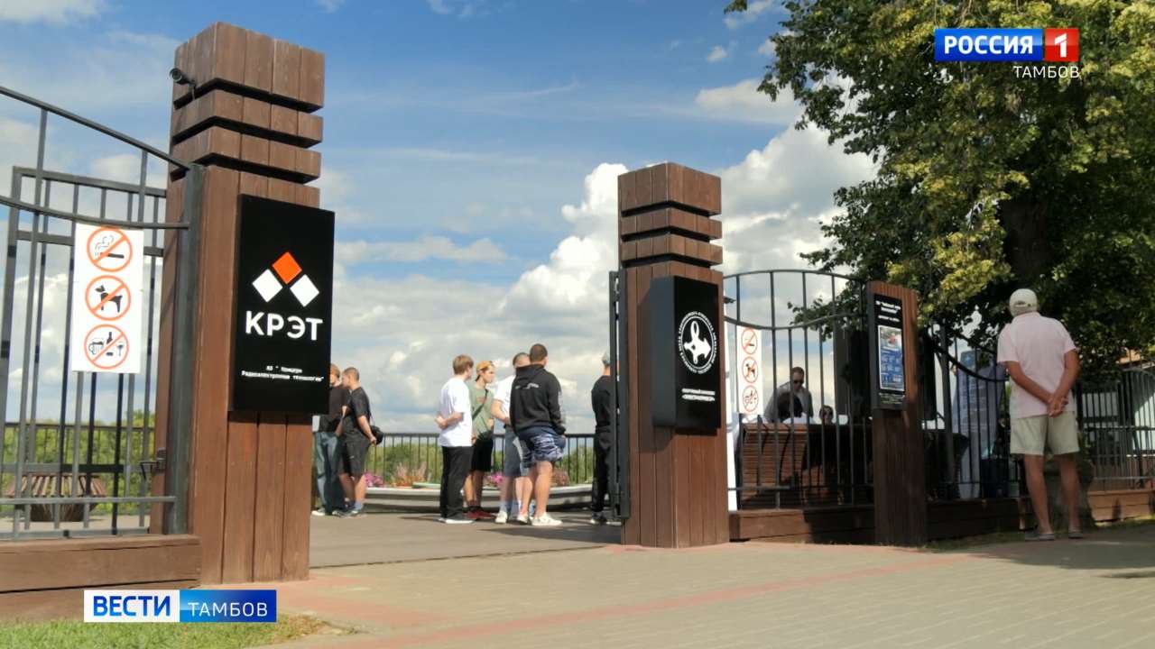 «Электроприбор» открывает двери: на ярмарке вакансий рассказали о зарплате, обучении и карьерных перспективах