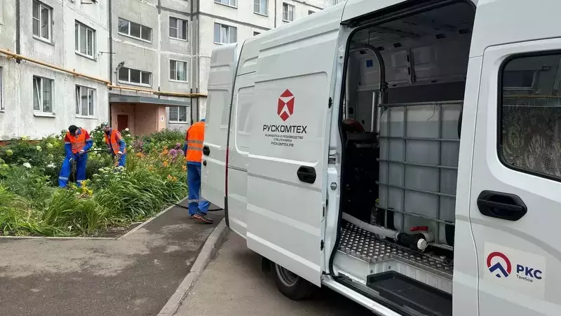 «РКС» промыли внутридворовые сети водоотведения по 150 проблемным адресам