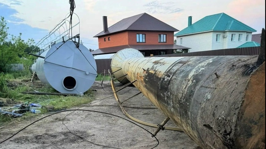 В селе Тамбовского округа монтируют новую водонапорную башню
