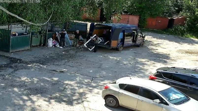 В Тамбове штрафуют за выброс строительного мусора и автомобильных шин на контейнерных площадках