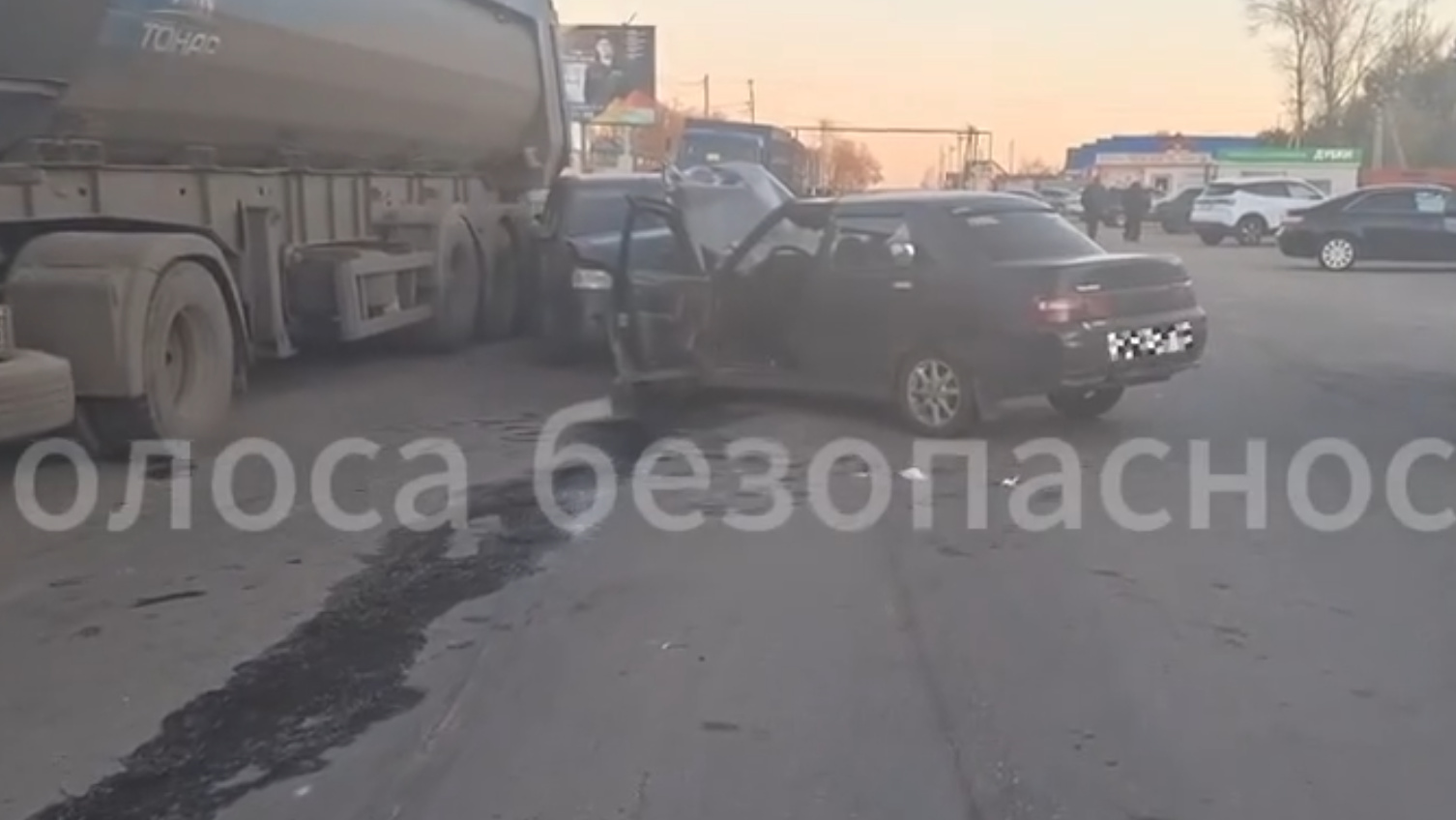 Два человека попали в больницу после тройного ДТП в Жердевке Два человека попали в больницу после тройного ДТП в Жердевке