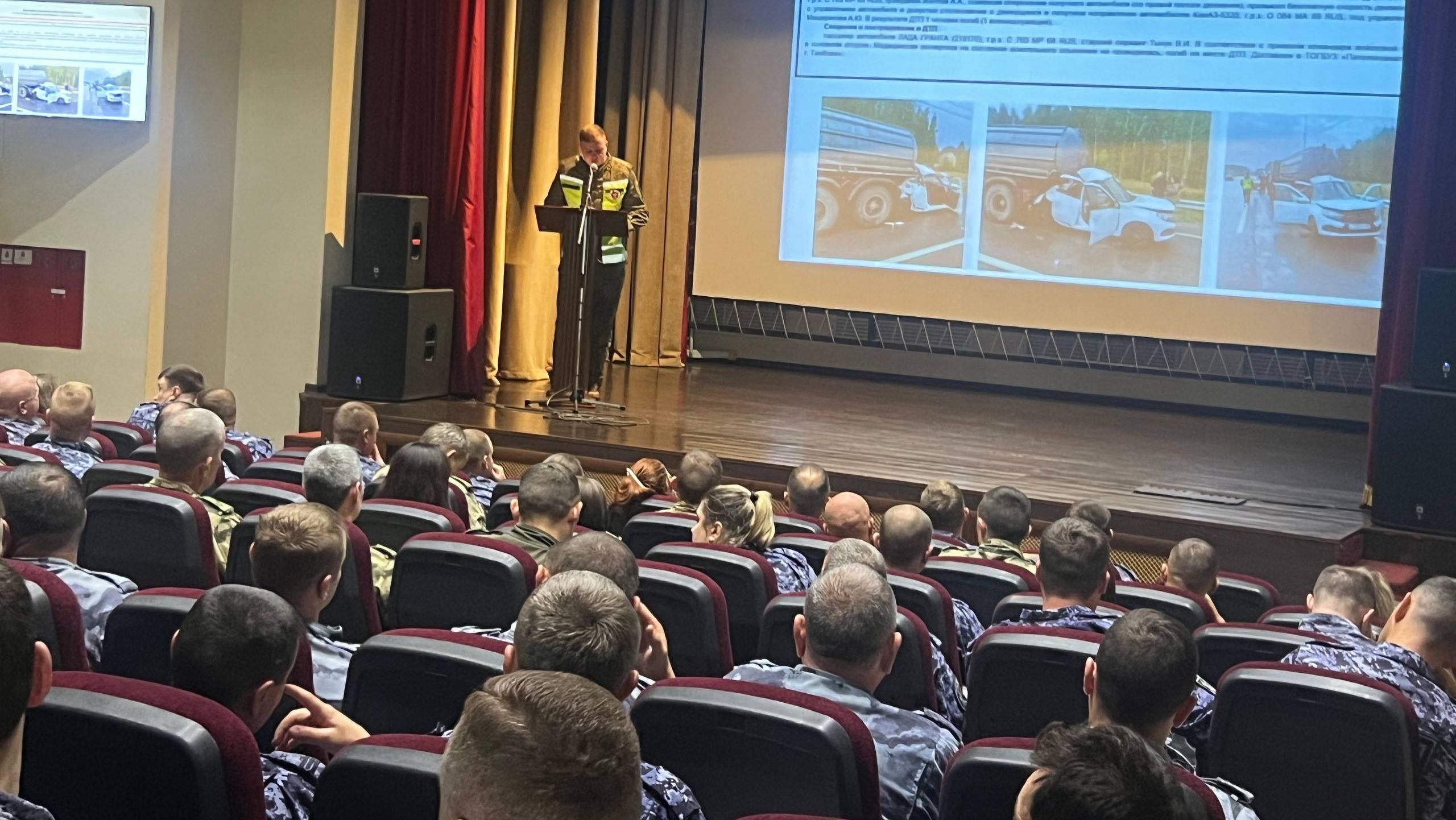Сотрудники ВАИ провели День безопасности дорожного движения Сотрудники ВАИ провели День безопасности дорожного движения